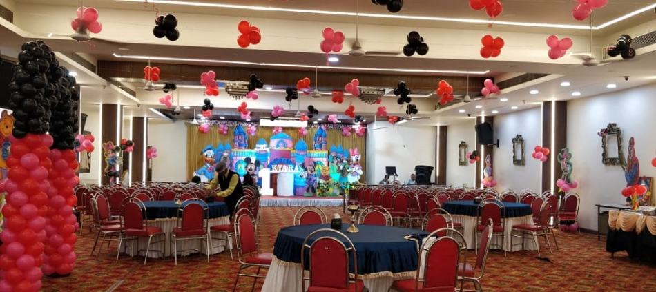 Top Banquet Hall in Khar

